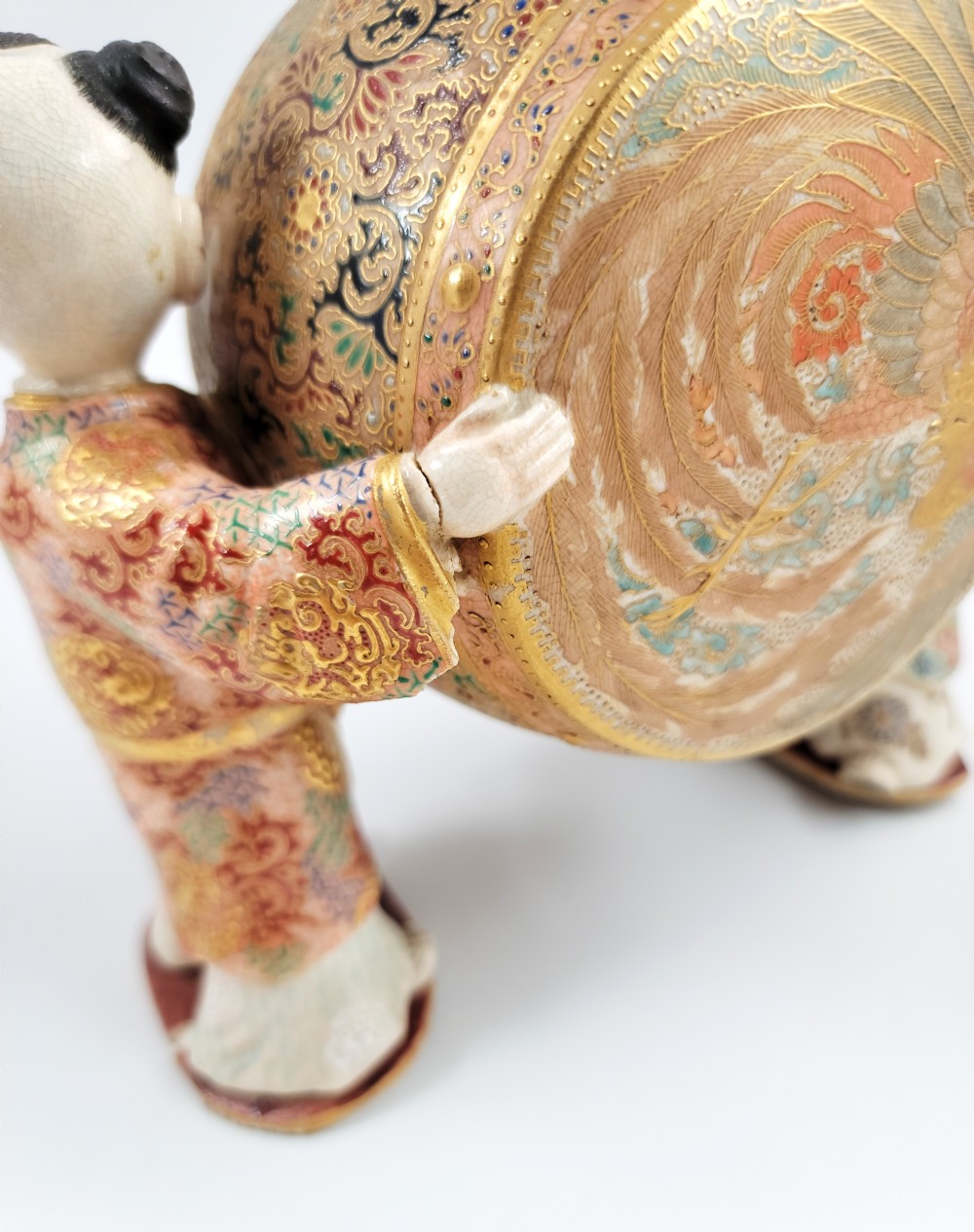 Japanese Kutani-Satsuma Style Drum-Form Figural Incense Burner with Jurojin & Phoenix, Meiji c.1890 View VII
