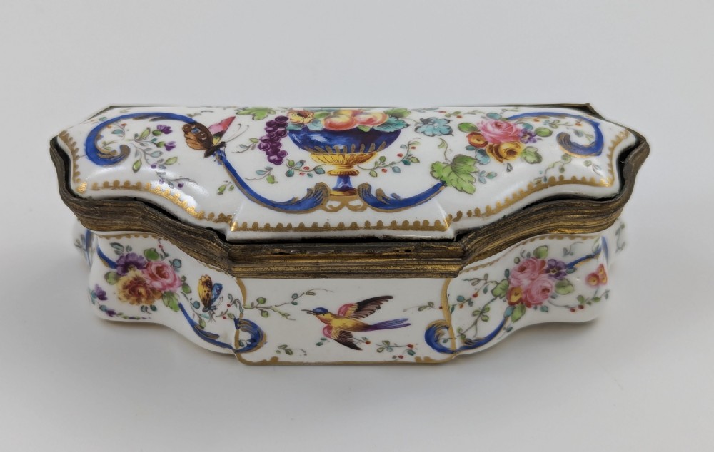 Samson à Paris – Porcelain Jewel Box, After Sèvres, c. 1850 View X