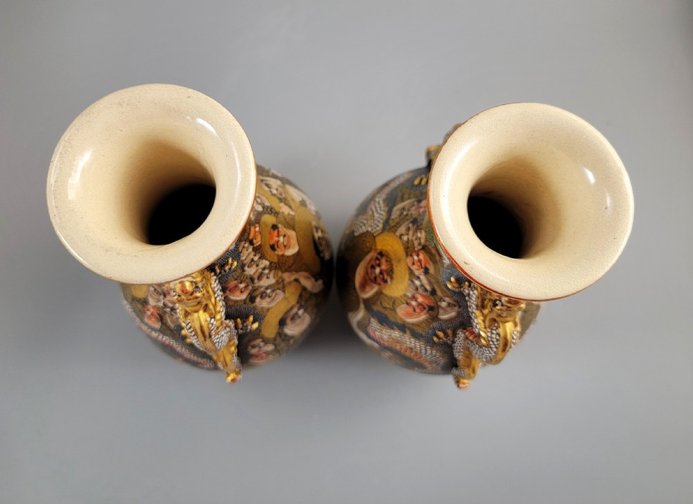 A Fine Pair of Satsuma Vases with Shimazu Crest, Japan, Late Meiji–Taisho Period (c. 1910–1920) View VI