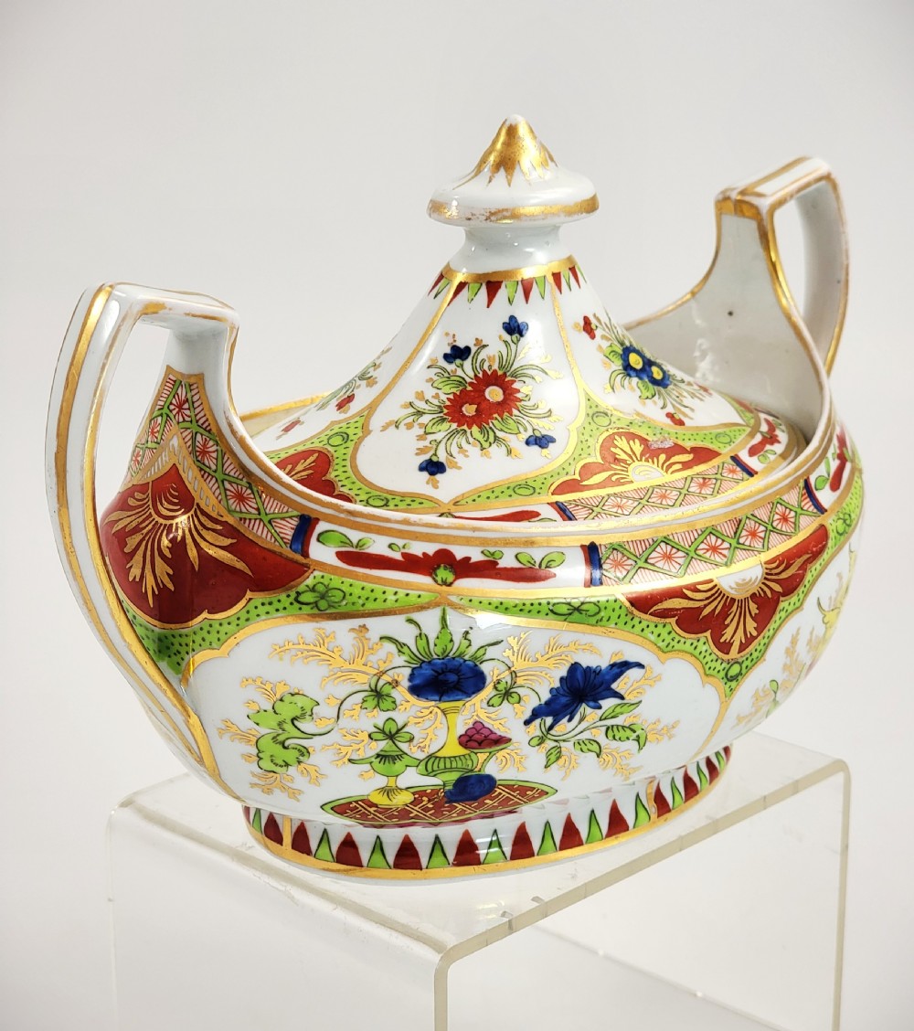 Chamberlain Worcester Regency Sugar Bowl, 