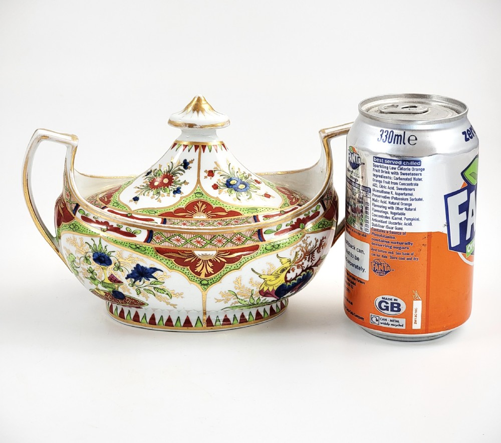 Chamberlain Worcester Regency Sugar Bowl, 