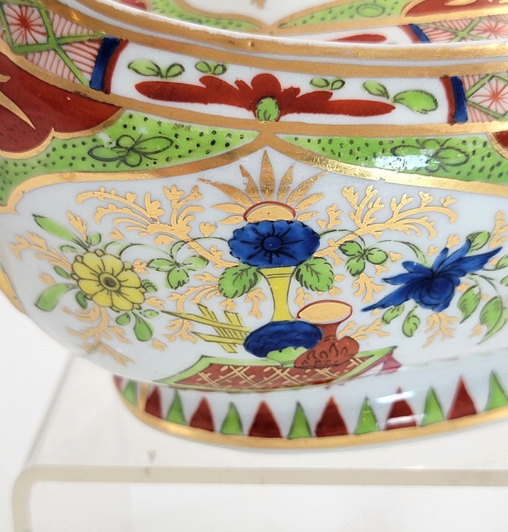 Chamberlain Worcester Regency Sugar Bowl, 