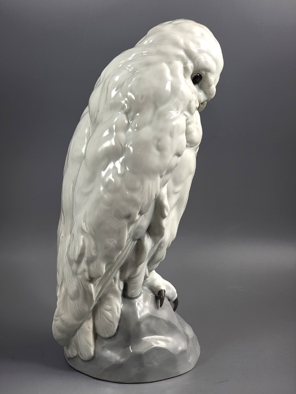 Gebruder Heubach Snow Owl, Otto Pech, Large White Porcelain, c.1910 View VI