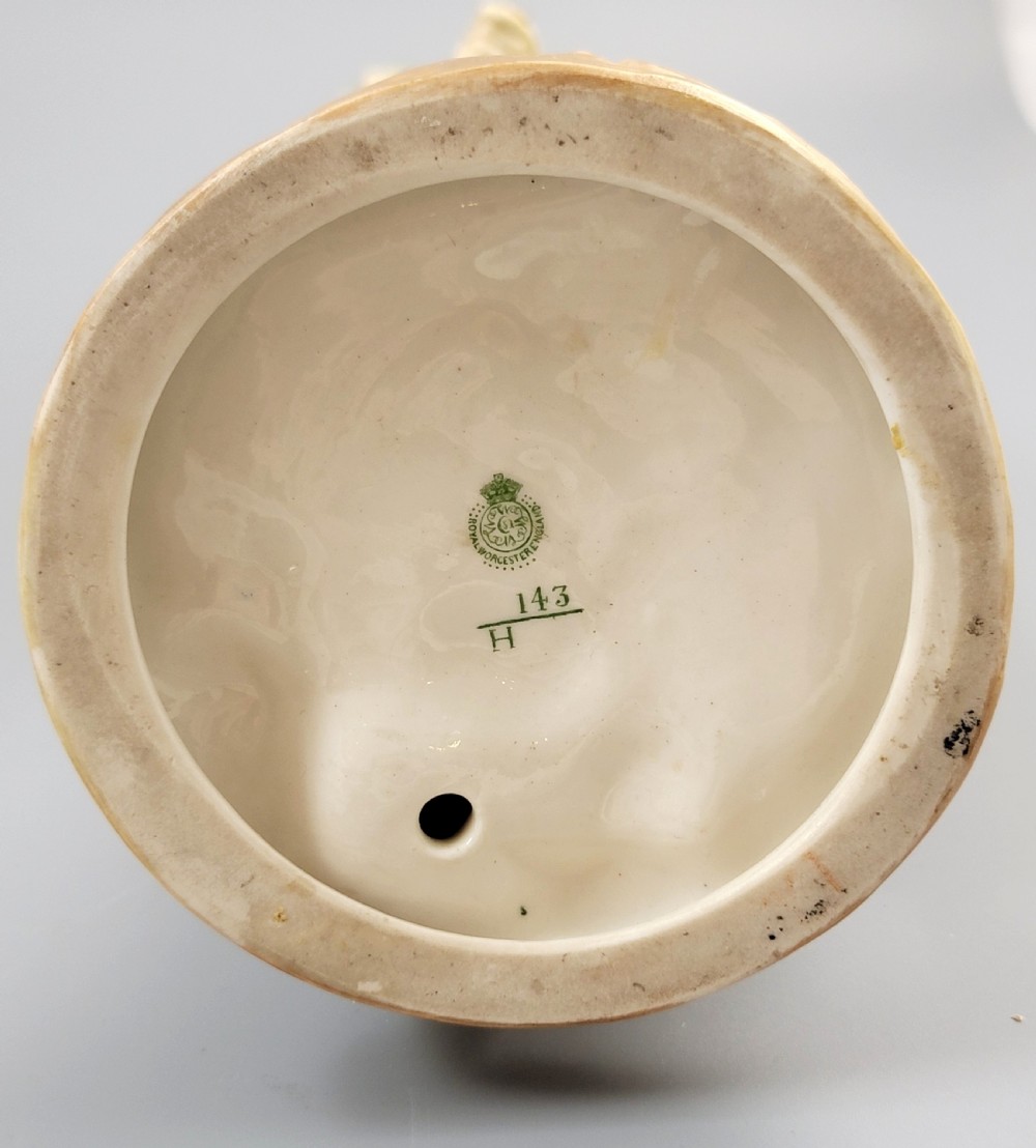 Royal Worcester Pair “Renaissance Musicians”, Exclusive Shot Enamel, 1911 View XII