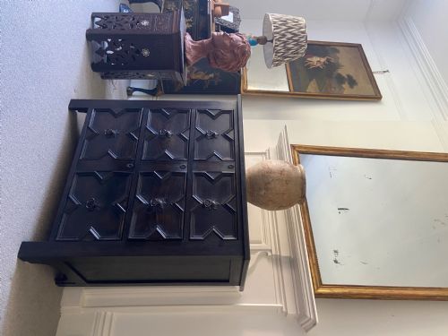 A 3 DRAWER OAK GEOMETRIC ANTIQUE CHEST OF DRAWERS ENGLISH C1920 91CM - ADDITIONAL PHOTO 5