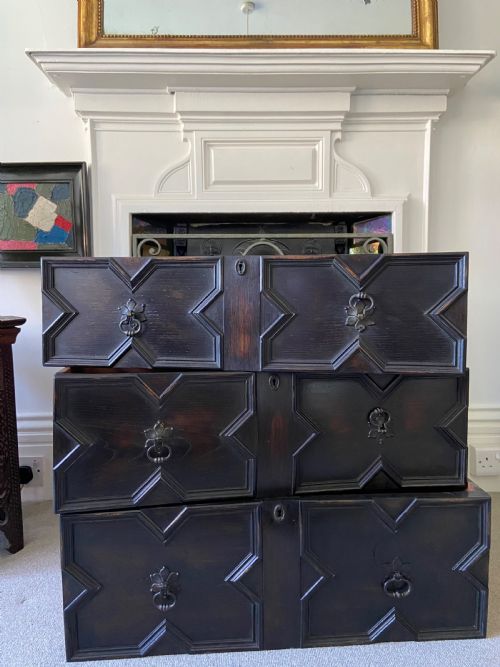 A 3 DRAWER OAK GEOMETRIC ANTIQUE CHEST OF DRAWERS ENGLISH C1920 91CM - ADDITIONAL PHOTO 9