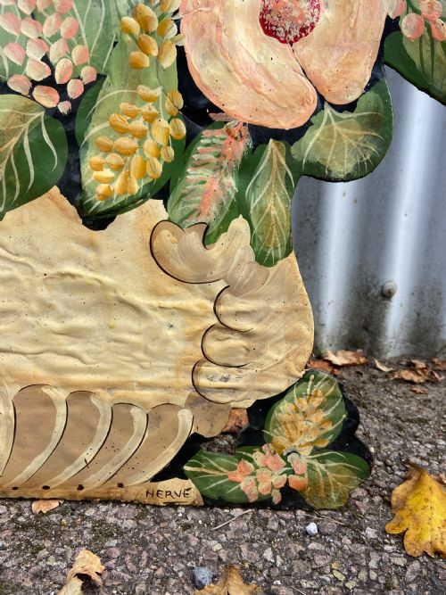 A 19THC TOLEWARE METAL LARGE HAND PAINTED FLORAL FIRE SCREEN 91CM SIGNED - ADDITIONAL PHOTO 3