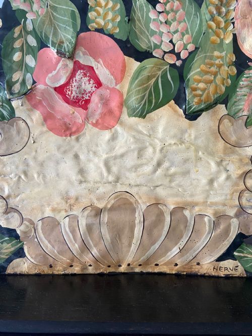 A 19THC TOLEWARE METAL LARGE HAND PAINTED FLORAL FIRE SCREEN 91CM SIGNED - ADDITIONAL PHOTO 8