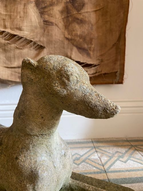 ANTIQUE RECUMBENT GREYHOUND WEATHERED COMPOSITE STONE CIRCA 1910 70CM - ADDITIONAL PHOTO 3