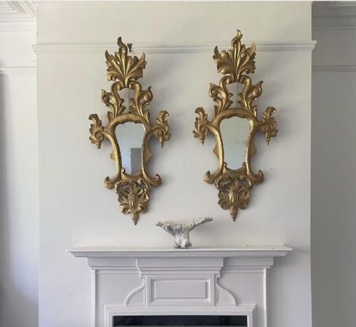 A LARGE MATCHING PAIR OF ITALIAN 19THC GILTWOOD CARTOUCHE WALL MIRRORS 101CM - ADDITIONAL PHOTO 1