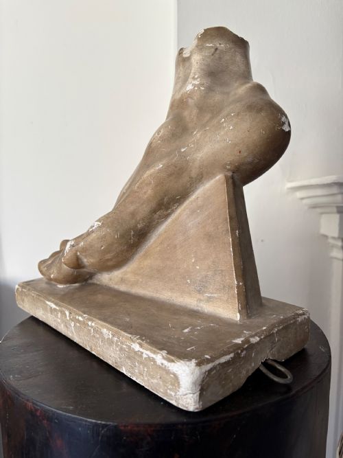 A GRAND TOUR CLASSICAL PLASTER FOOT SCULPTURE MUSEUM COPY C1900 31CM TALL - ADDITIONAL PHOTO 2