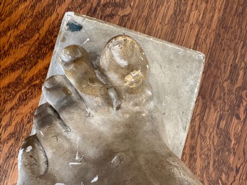 A GRAND TOUR CLASSICAL PLASTER FOOT SCULPTURE MUSEUM COPY C1900 31CM TALL - ADDITIONAL PHOTO 14