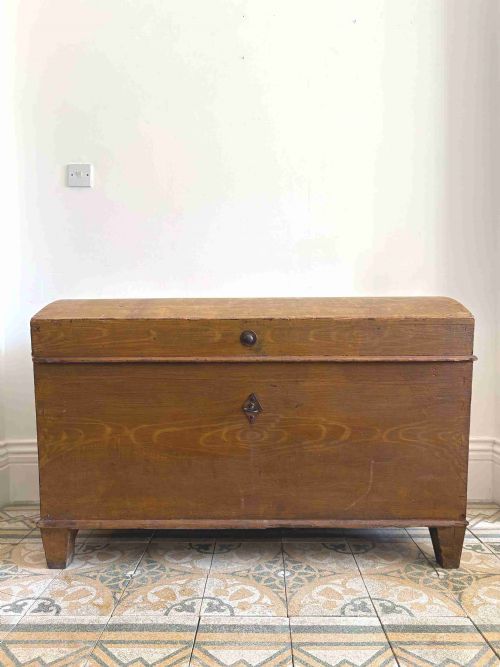 large early 19th century swedish scumble painted pine dome trunk 115cm - CATEGORY: ANTIQUE CHESTS - DATED 19TH CENTURY