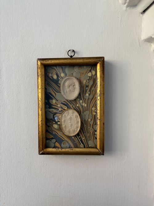 A GILT FRAMED 19THC PAIR OF GRAND TOUR EMPEROR PLASTER INTAGLIO CAMEOS 16CM - ADDITIONAL PHOTO 2