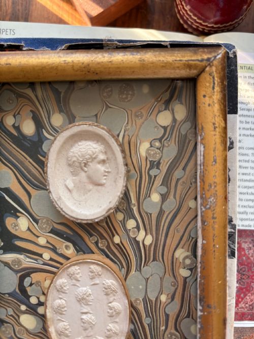 A GILT FRAMED 19THC PAIR OF GRAND TOUR EMPEROR PLASTER INTAGLIO CAMEOS 16CM - ADDITIONAL PHOTO 9