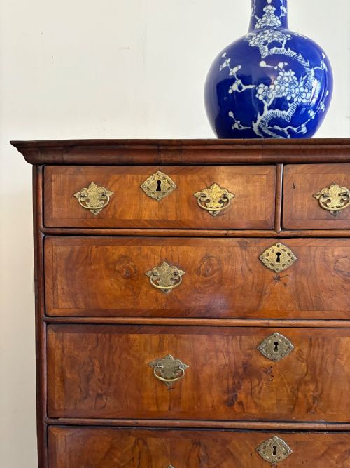 EARLY 18TH CENTURY ENGLISH WALNUT CHEST ON STAND CIRCA 1730 161CM TALL - ADDITIONAL PHOTO 2