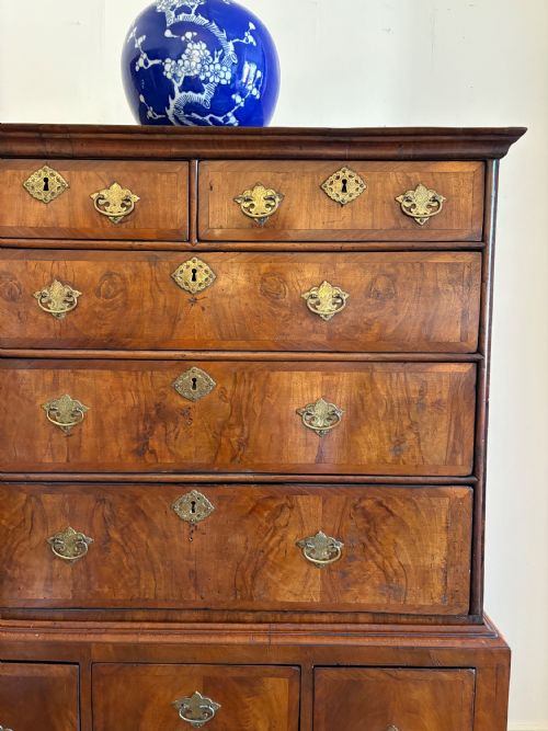 EARLY 18TH CENTURY ENGLISH WALNUT CHEST ON STAND CIRCA 1730 161CM TALL - ADDITIONAL PHOTO 4