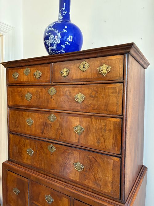 EARLY 18TH CENTURY ENGLISH WALNUT CHEST ON STAND CIRCA 1730 161CM TALL - ADDITIONAL PHOTO 5