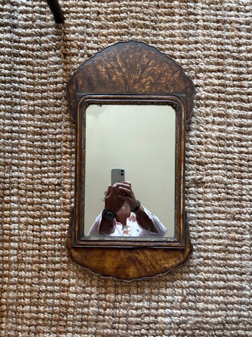 an 18th century queen anne style walnut veneer mirror 63cm original plate - CATEGORY: ANTIQUE MIRRORS - DATED 1800