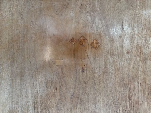 A GEORGE 111 TRIPOD MAHOGANY TILT TOP TABLE EXCELLENT SUN BLEACHED COLOUR - ADDITIONAL PHOTO 3