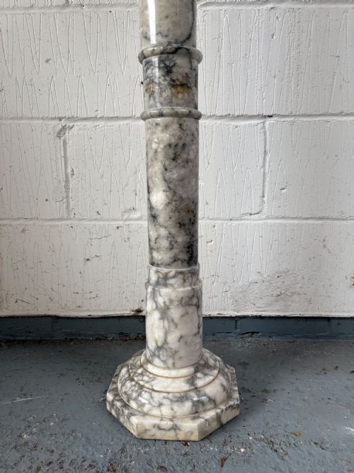 A 19TH CENTURY CARRARA MARBLE SECTIONAL PEDESTAL COLUMN 94CM TALL - ADDITIONAL PHOTO 2
