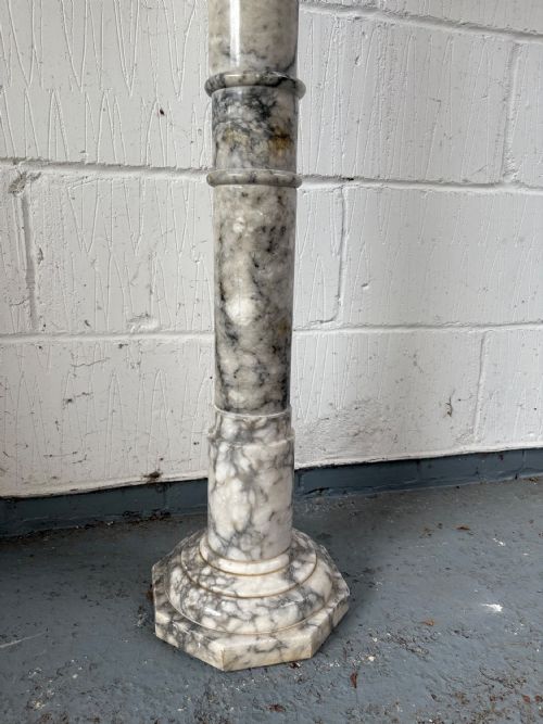 A 19TH CENTURY CARRARA MARBLE SECTIONAL PEDESTAL COLUMN 94CM TALL - ADDITIONAL PHOTO 3
