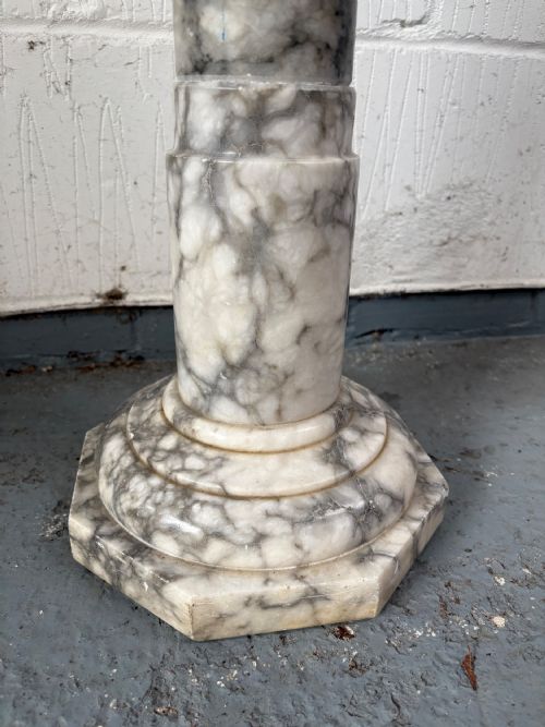 A 19TH CENTURY CARRARA MARBLE SECTIONAL PEDESTAL COLUMN 94CM TALL - ADDITIONAL PHOTO 4