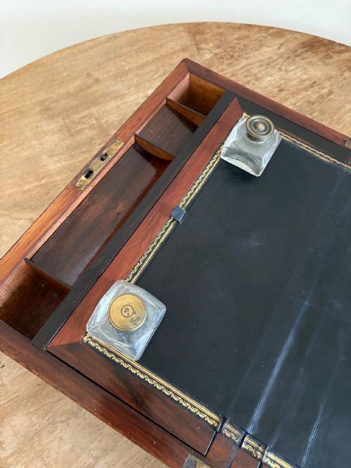 A 19THC BRASS BANDED ROSEWOOD WRITING SLOPE C1870 35CM WITH BLACK LEATHER - ADDITIONAL PHOTO 5