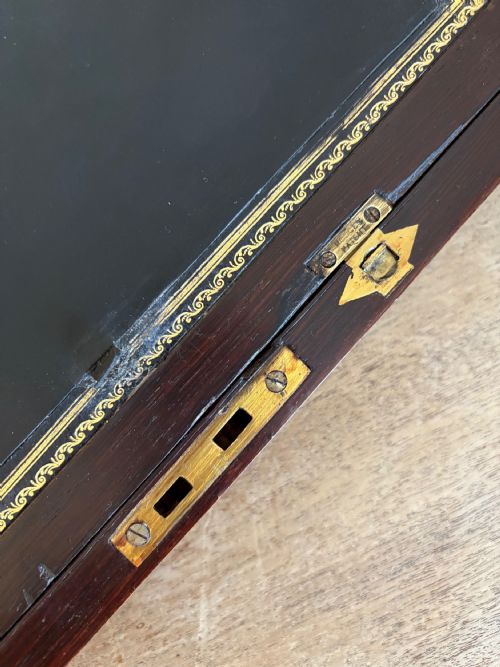 A 19THC BRASS BANDED ROSEWOOD WRITING SLOPE C1870 35CM WITH BLACK LEATHER - ADDITIONAL PHOTO 6