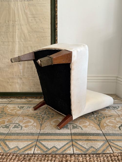 ANTIQUE NURSING CHAIR ENGLISH CIRCA 1900 READY TO UPHOLSTER BRASS CAP FEET - ADDITIONAL PHOTO 2
