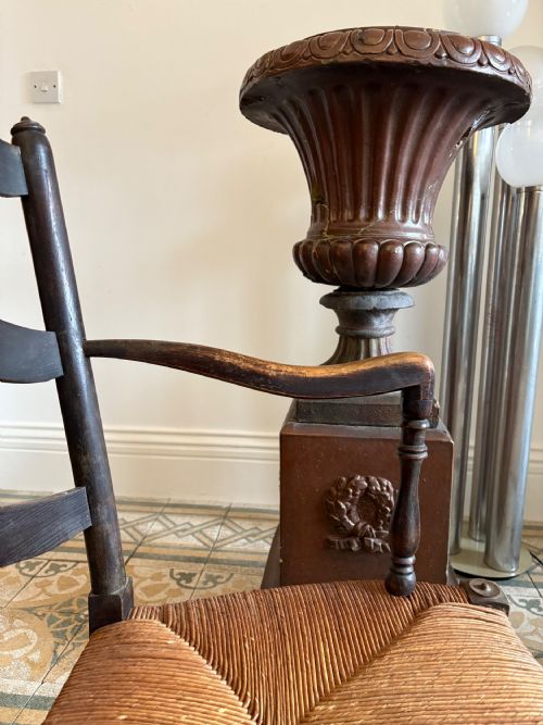 ANTIQUE LADDER BACK WITH ELM RUSH SEAT REGIONAL ARMCHAIR C1820 - ADDITIONAL PHOTO 5