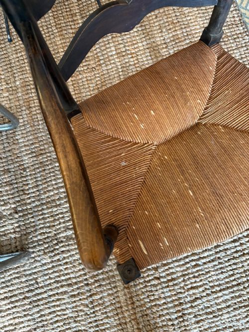 ANTIQUE LADDER BACK WITH ELM RUSH SEAT REGIONAL ARMCHAIR C1820 - ADDITIONAL PHOTO 11