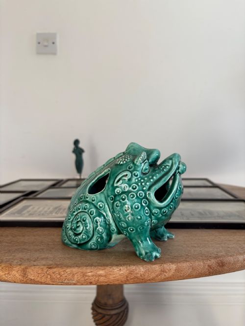 a 19thc bermantofts faience spoon warmer grotesque bullfrog 17cm makers mark - CATEGORY: ANTIQUE CERAMICS - DATED 19TH CENTURY
