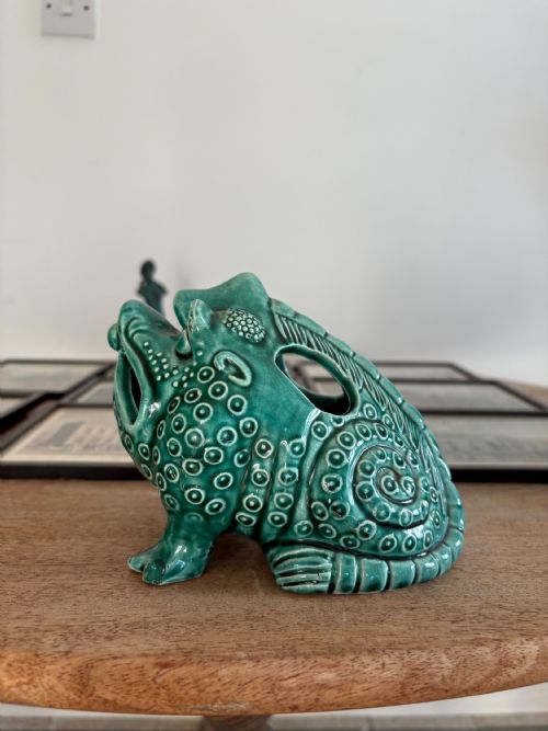 A 19THC BERMANTOFTS FAIENCE SPOON WARMER GROTESQUE BULLFROG 17CM MAKERS MARK - ADDITIONAL PHOTO 1