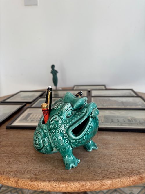A 19THC BERMANTOFTS FAIENCE SPOON WARMER GROTESQUE BULLFROG 17CM MAKERS MARK - ADDITIONAL PHOTO 2