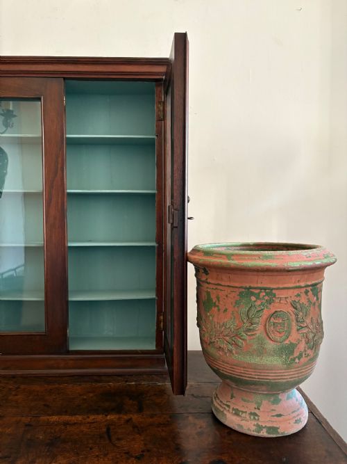 A 19TH CENTURY WALNUT ESTATE WALL HANGING CUPBOARD GLASS PANEL DOORS 84CM TALL - ADDITIONAL PHOTO 8