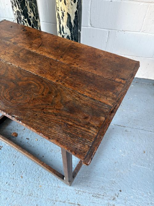 A 17THC PROVINCIAL ENGLISH OAK SIDE TABLE C1650 RECTANGULAR 3 PLANK TOP 101CM - ADDITIONAL PHOTO 4