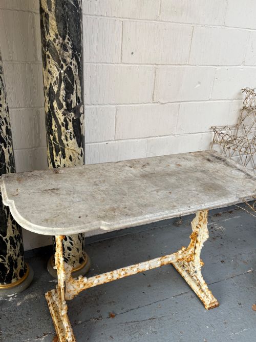 A WHITE PAINTED VICTORIAN CAST IRON GARDEN TABLE BASE WITH 110CM MARBLE TOP - ADDITIONAL PHOTO 2
