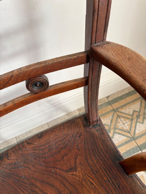 A REGENCY PERIOD ASH AND ELM WINDSOR LOW BACK ARM CHAIR C1830 - ADDITIONAL PHOTO 6