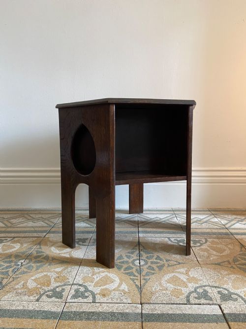 ARTS AND CRAFTS EARLY 20THC OAK OCTAGONAL SIDE TABLE BY LIBERTY LONDON 55CM TALL - ADDITIONAL PHOTO 9