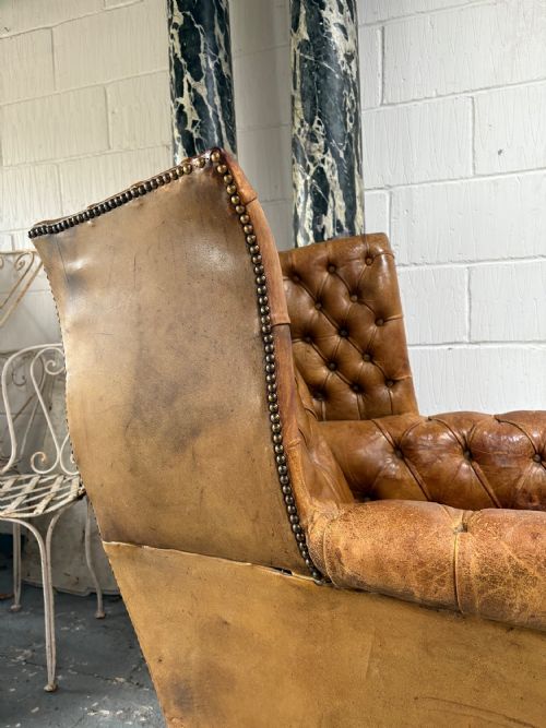 AN EDWARDIAN BUTTON AND STUDDED LEATHER ANTIQUE WING BACK ARM CHAIR C1910 - ADDITIONAL PHOTO 2