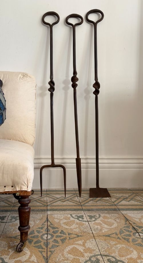 a large estate made set of 3 wrought iron fire tools 128cm country house antique - CATEGORY: ANTIQUE FIREPLACES - DATED VICTORIAN