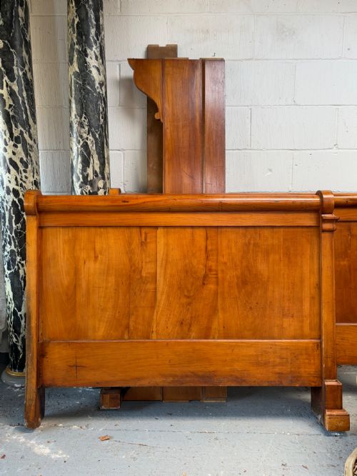 french 19thc walnut bateau lit small double bed 202 x 130cm sides and bolts - CATEGORY: ANTIQUE BEDS - DATED 1860