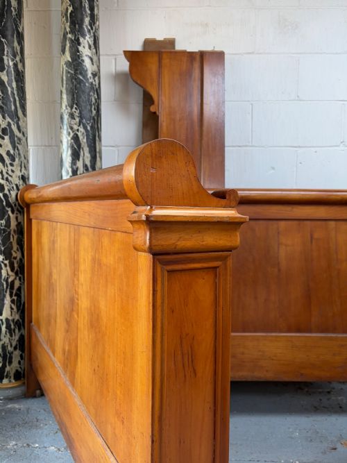 FRENCH 19THC WALNUT BATEAU LIT SMALL DOUBLE BED 202 X 130CM SIDES AND BOLTS - ADDITIONAL PHOTO 3