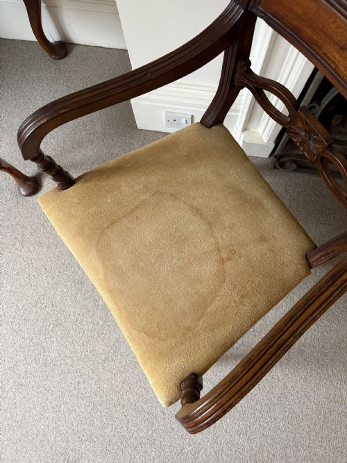 A REGENCY MAHOGANY OPEN ARMCHAIR WITH STUDDED SUEDE SEAT AND SABRE LEGS C1820 - ADDITIONAL PHOTO 3
