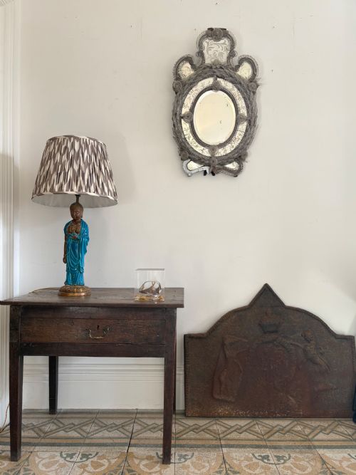 A RARE 19TH CENTURY BAROQUE VENETIAN OVAL MIRROR 74CM WITH FOXING SOME LOSSES - ADDITIONAL PHOTO 13