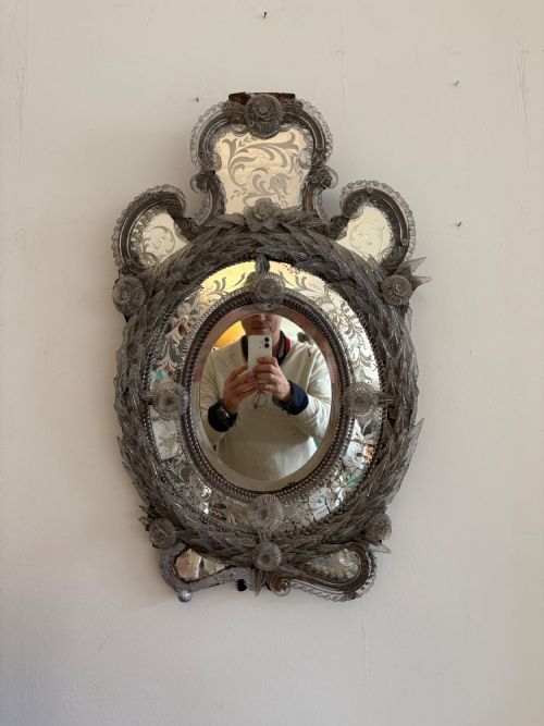 A RARE 19TH CENTURY BAROQUE VENETIAN OVAL MIRROR 74CM WITH FOXING SOME LOSSES - ADDITIONAL PHOTO 1