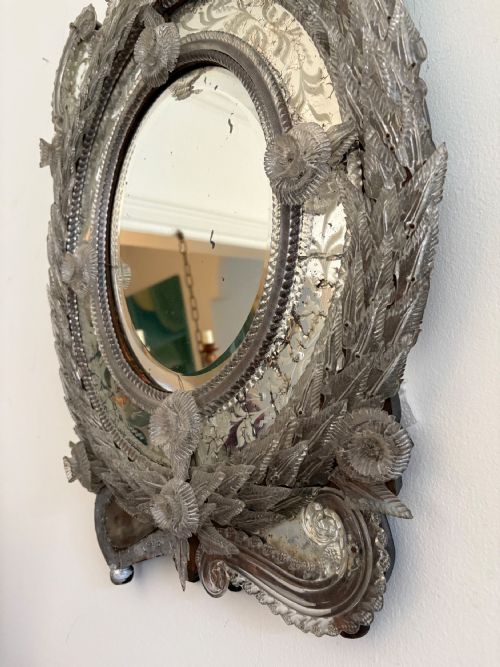 A RARE 19TH CENTURY BAROQUE VENETIAN OVAL MIRROR 74CM WITH FOXING SOME LOSSES - ADDITIONAL PHOTO 7