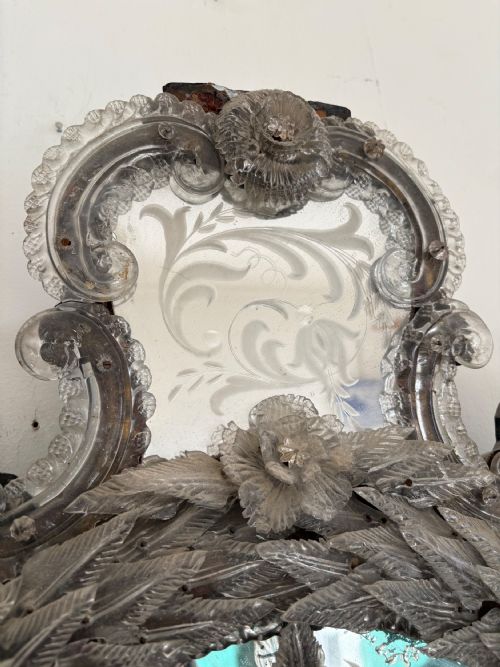 A RARE 19TH CENTURY BAROQUE VENETIAN OVAL MIRROR 74CM WITH FOXING SOME LOSSES - ADDITIONAL PHOTO 10