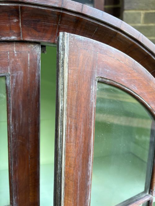 ANTIQUE GEORGE 1 STYLE WALNUT DOME TOP HANGING BOOKCASE C1920 110CM - ADDITIONAL PHOTO 6